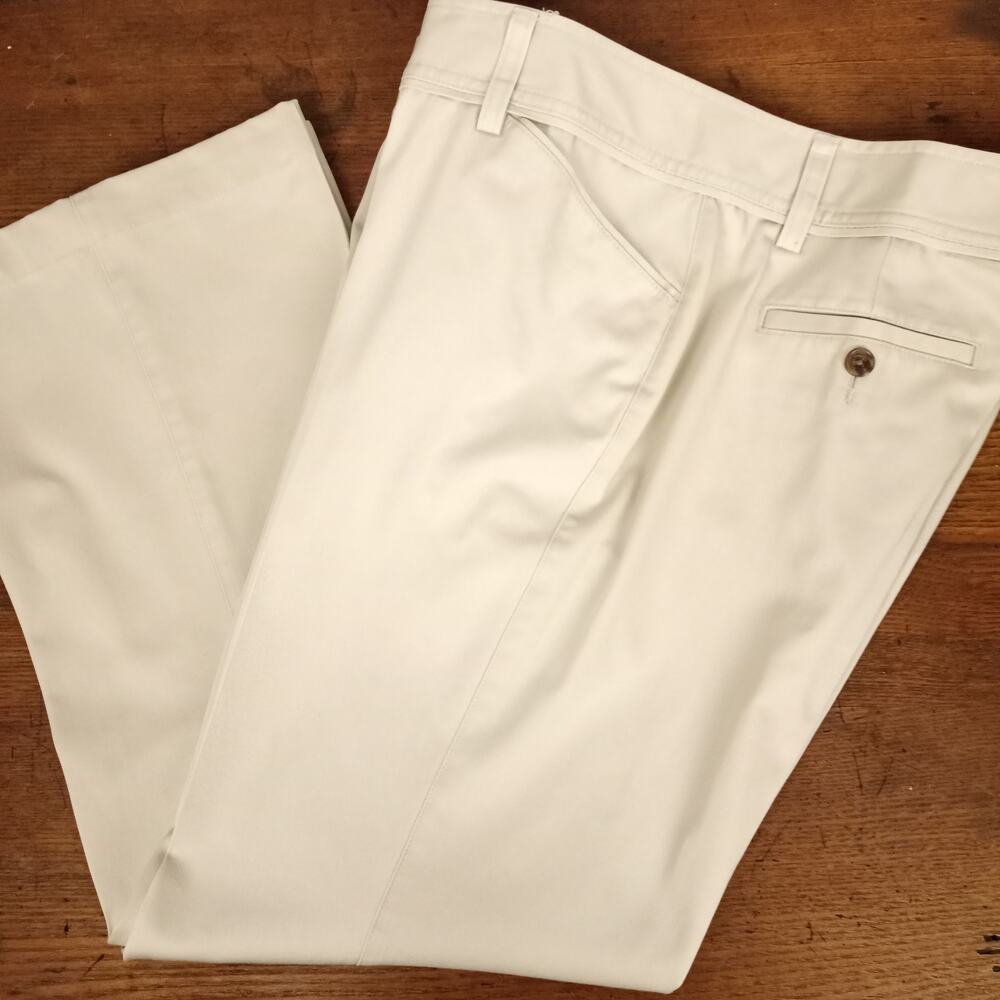 EDDIE BAUER Women's Khaki Chino Pants  12. NWOT